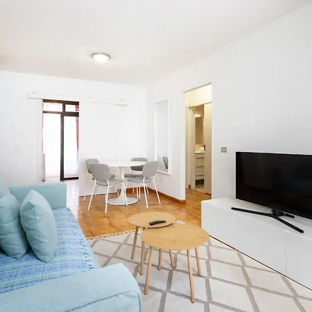 Home2book Cozy With Pool & Terrace